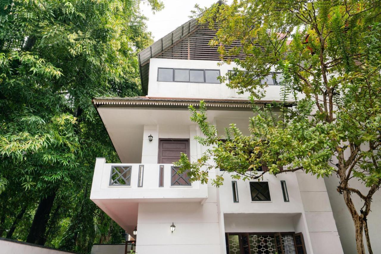 Oyo Home 63551 Pleasant Stay Near Fort Kochi Beach Exterior photo